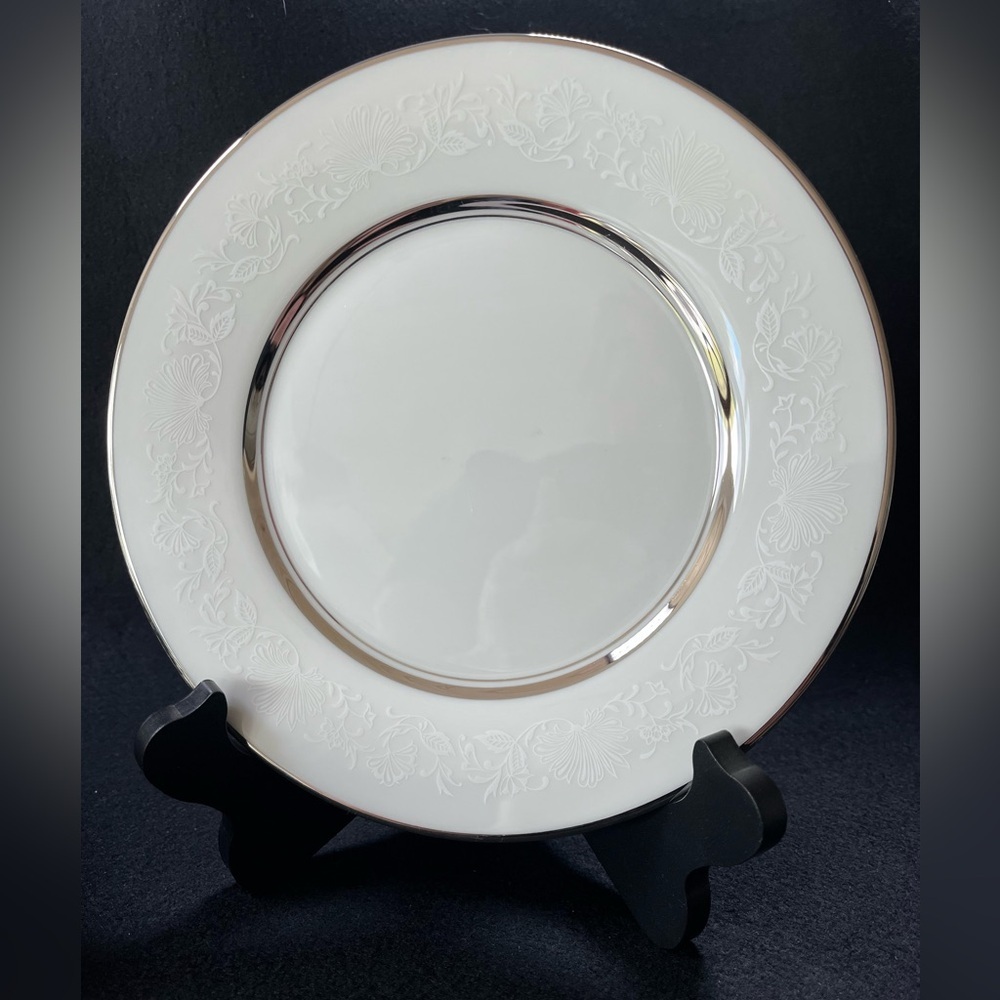 White Echo 8 1/8" Salad Plate by Oxford (Div of Lenox) Bone China